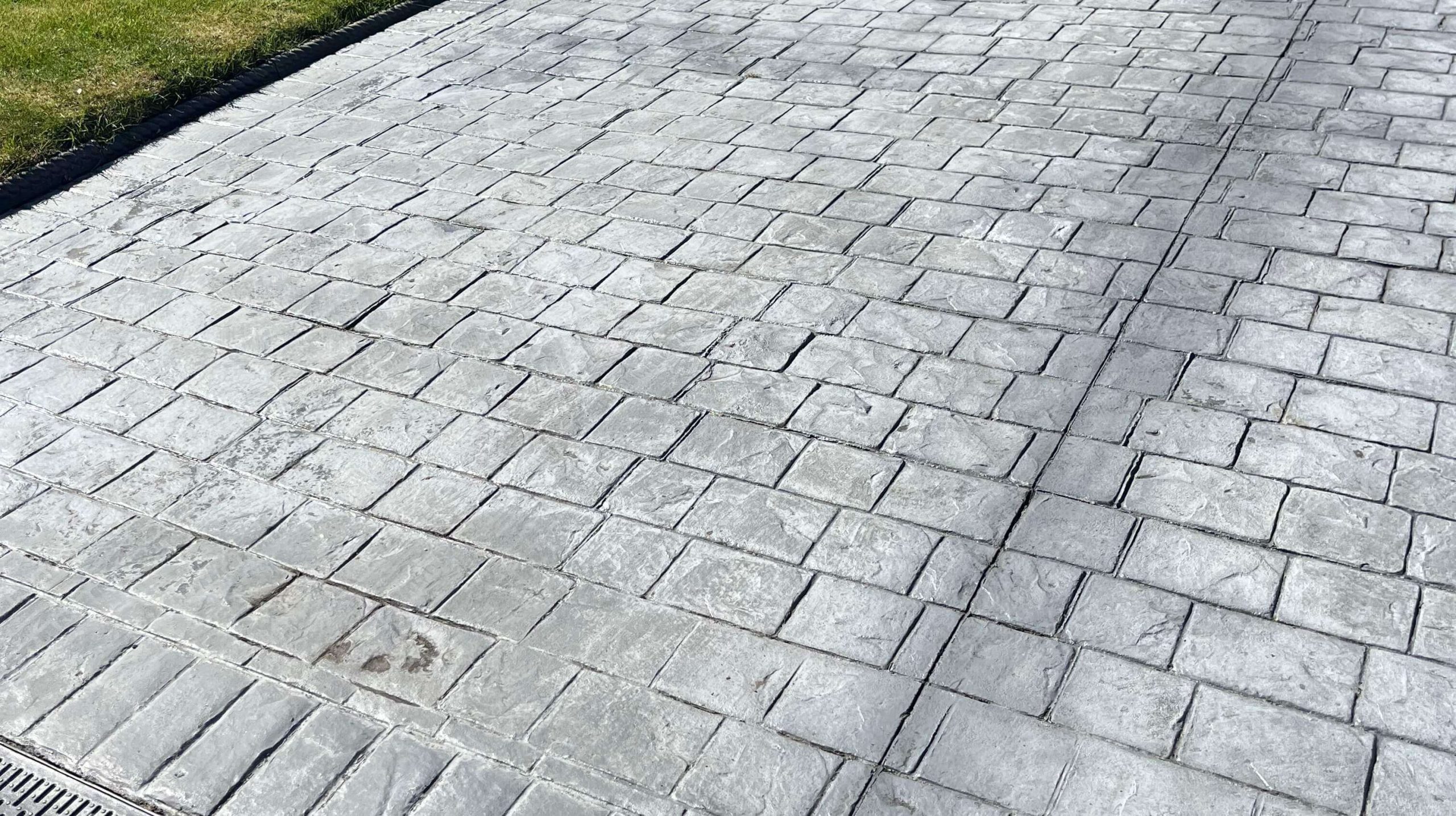Pattern Imprinted Concrete Driveway InstallersChertsey KT16
